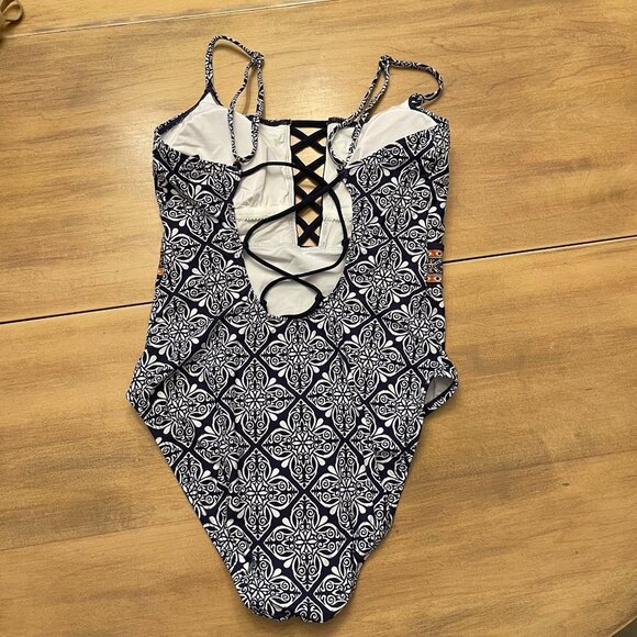 NWOT LaBlanca Printed One Piece Swimsuit Size 6 black orange white gold - Picture 4 of 6